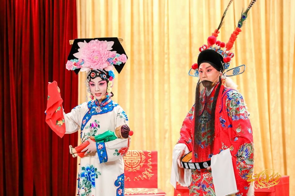 梨园梦戏曲文化体验中心开台，可供百位小朋友上京剧课程 